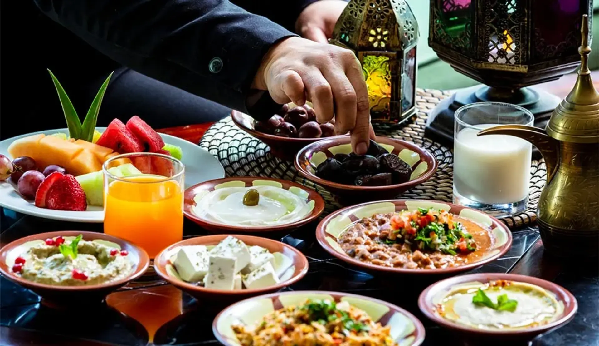 افطاری چی بخوریم؟ بهترین غذاهای مناسب افطاری ماه رمضان