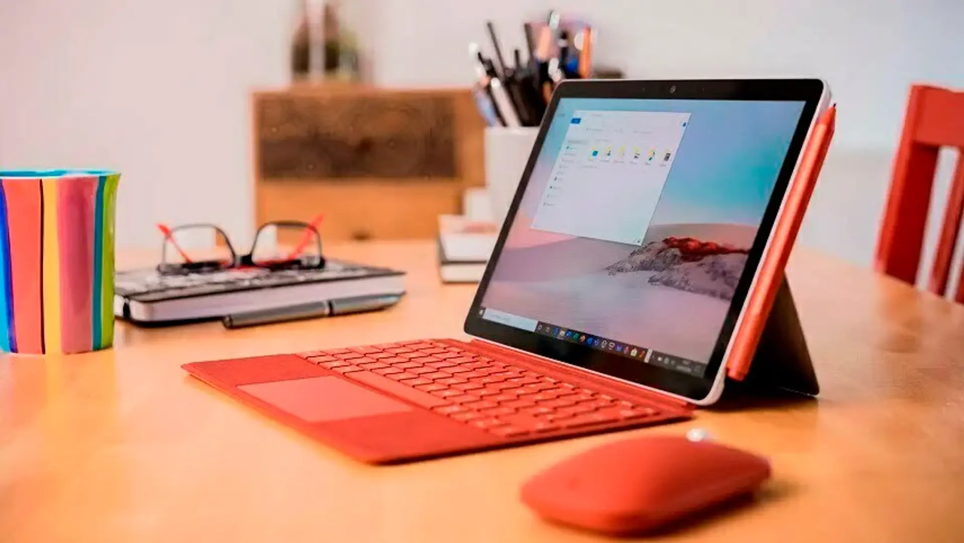 بررسی تبلت مایکروسافت مدل Surface Go 2 | بهتر و قدرتمند تر از قبل