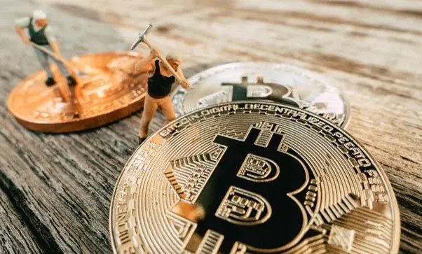آیا ماینینگ بیت کوین همچنان سودآور است؟