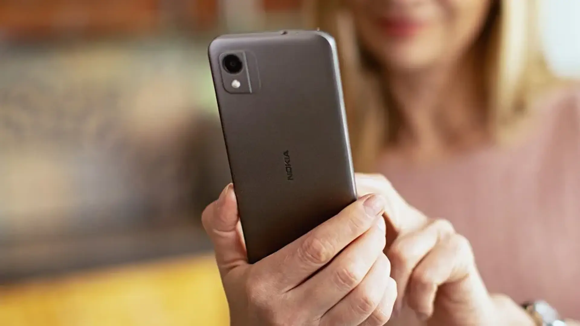معرفی گوشی C110 نوکیا؛ مشخصات، طراحی و قیمت گوشی ارزان Nokia