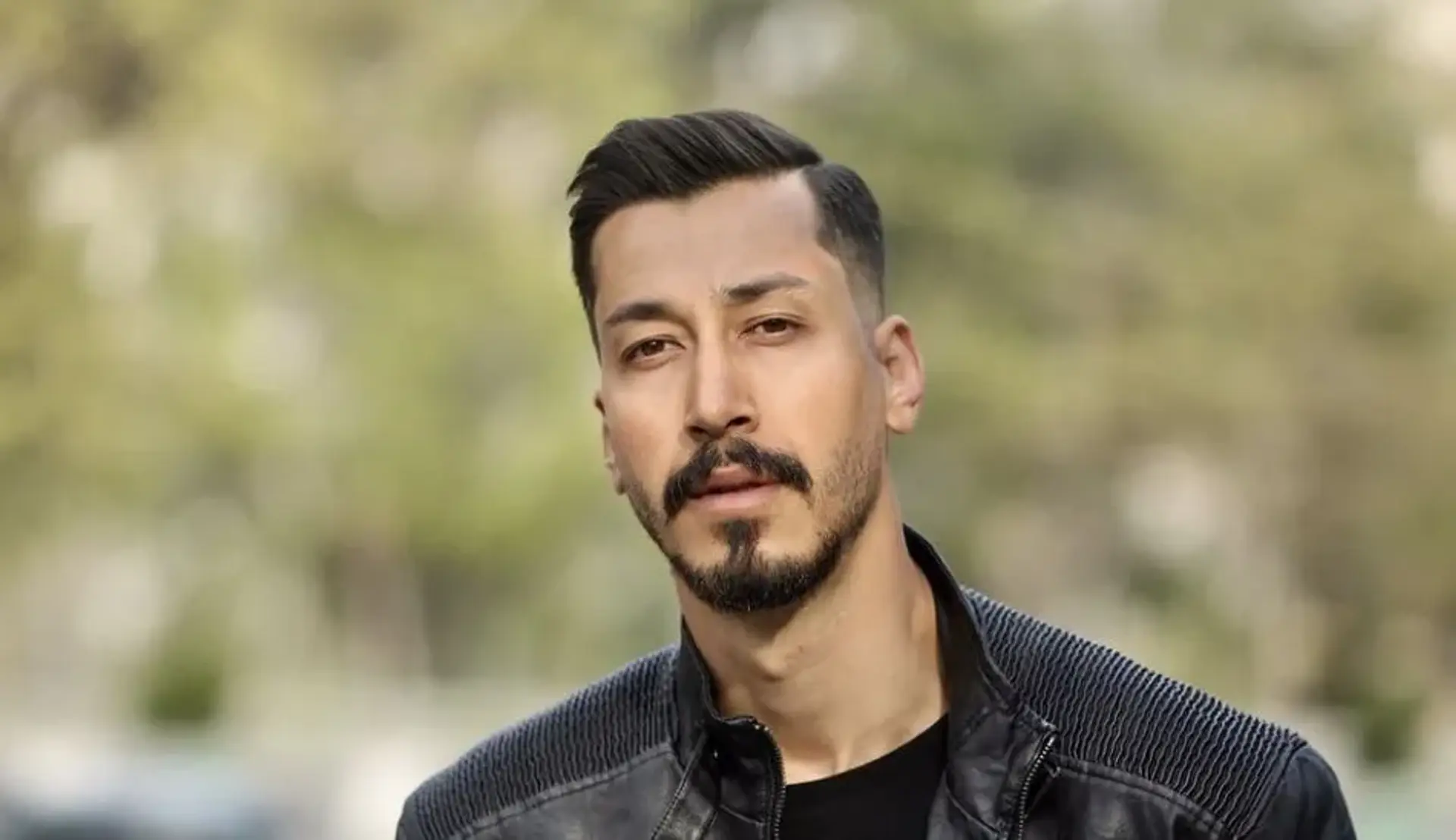 بیوگرافی بهرام افشاری، بررسی زندگی شخصی، آثار و جوایز او