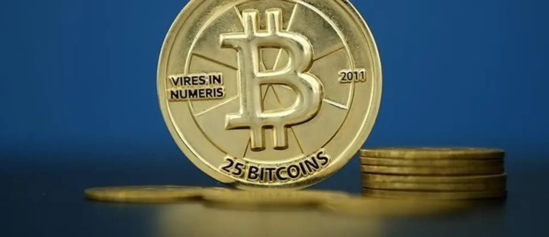 بیت کوین با چه زبانی برنامه نویسی شده است؟