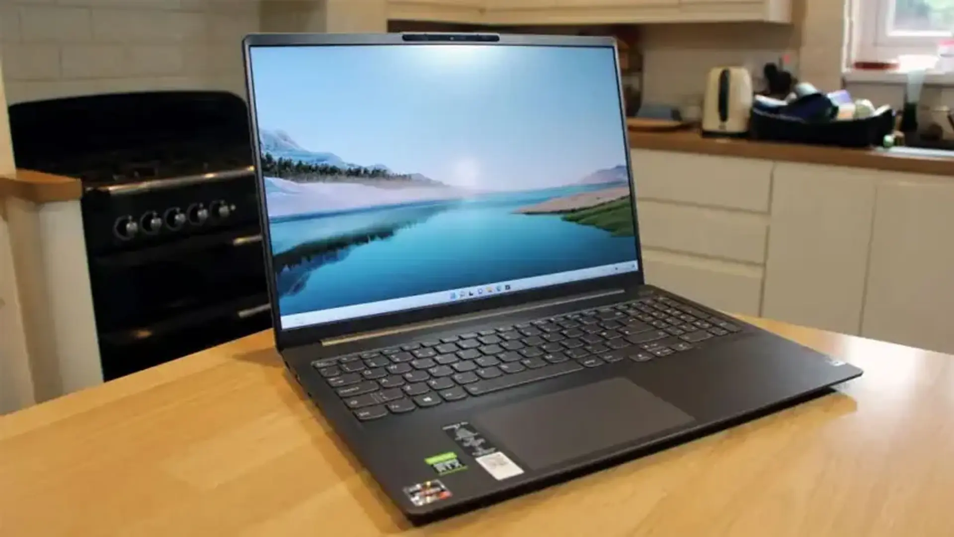 بررسی و معرفی لپ تاپ IdeaPad 5 ؛ لپ تاپ اقتصادی لنوو