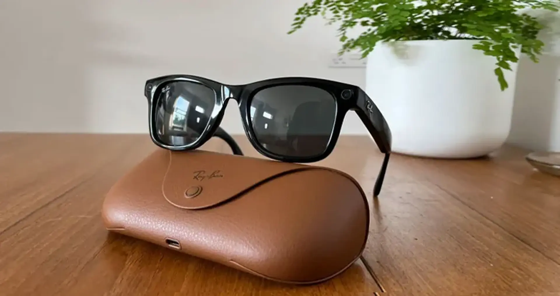 عینک هوشمند ریبن | بررسی گجت جدید Ray-Ban و متا