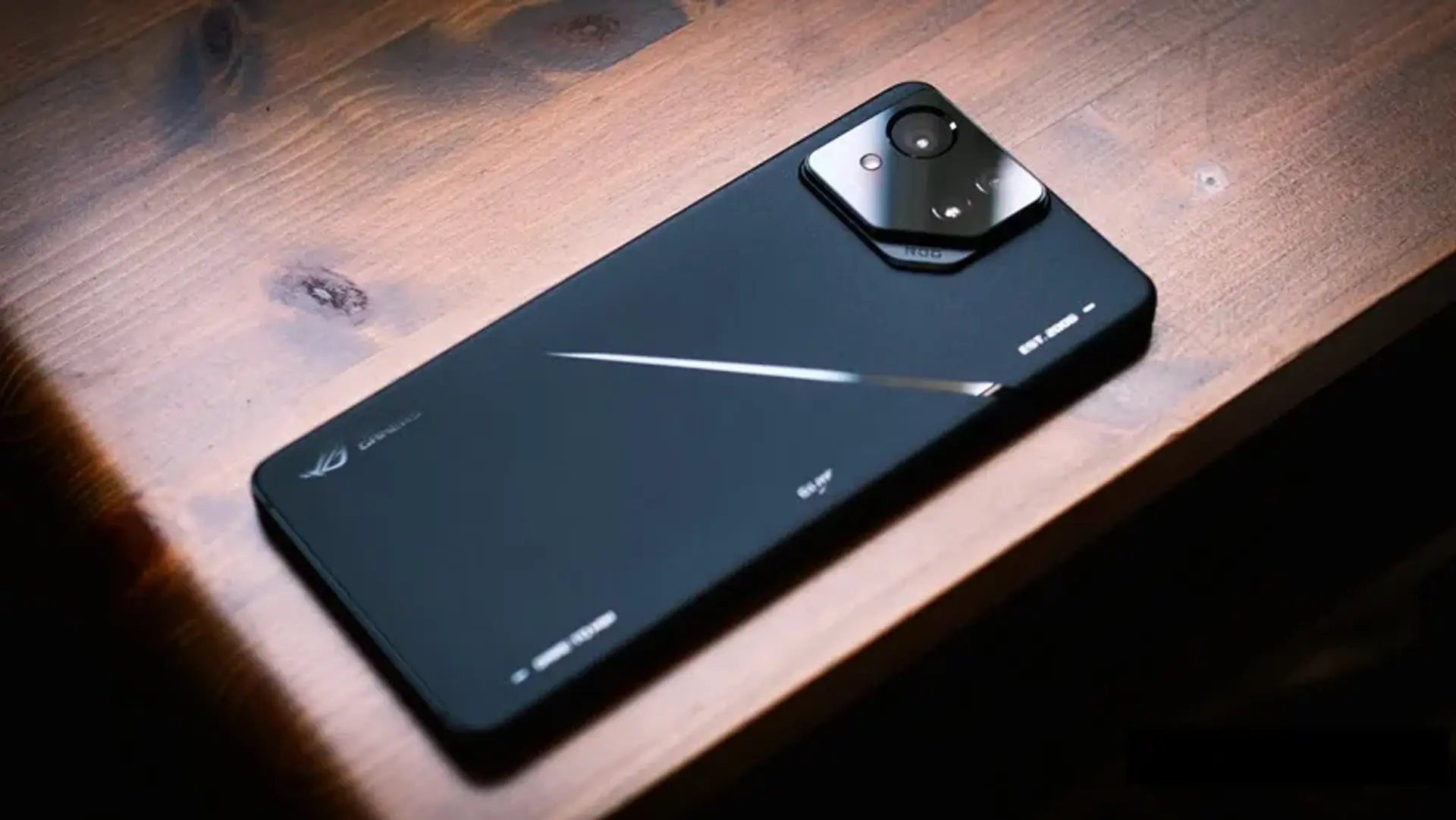 بررسی سری گوشی های ایسوس ROG Phone 8؛ پرچم‌داران دنیای گیمینگ