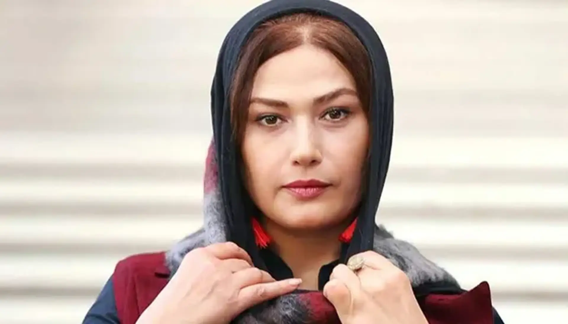 بیوگرافی لادن مستوفی ؛ زندگی شخصی، کارنامه کاری و حواشی