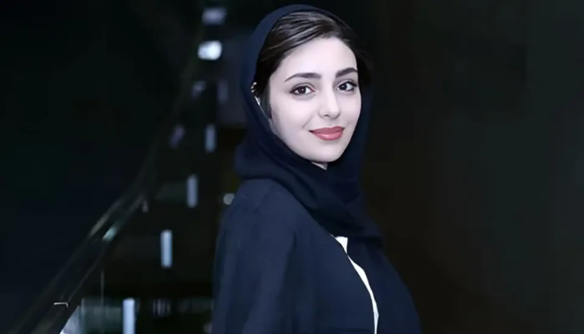 بیوگرافی هستی مهدوی ؛ زندگی شخصی، کارنامه کاری و حواشی