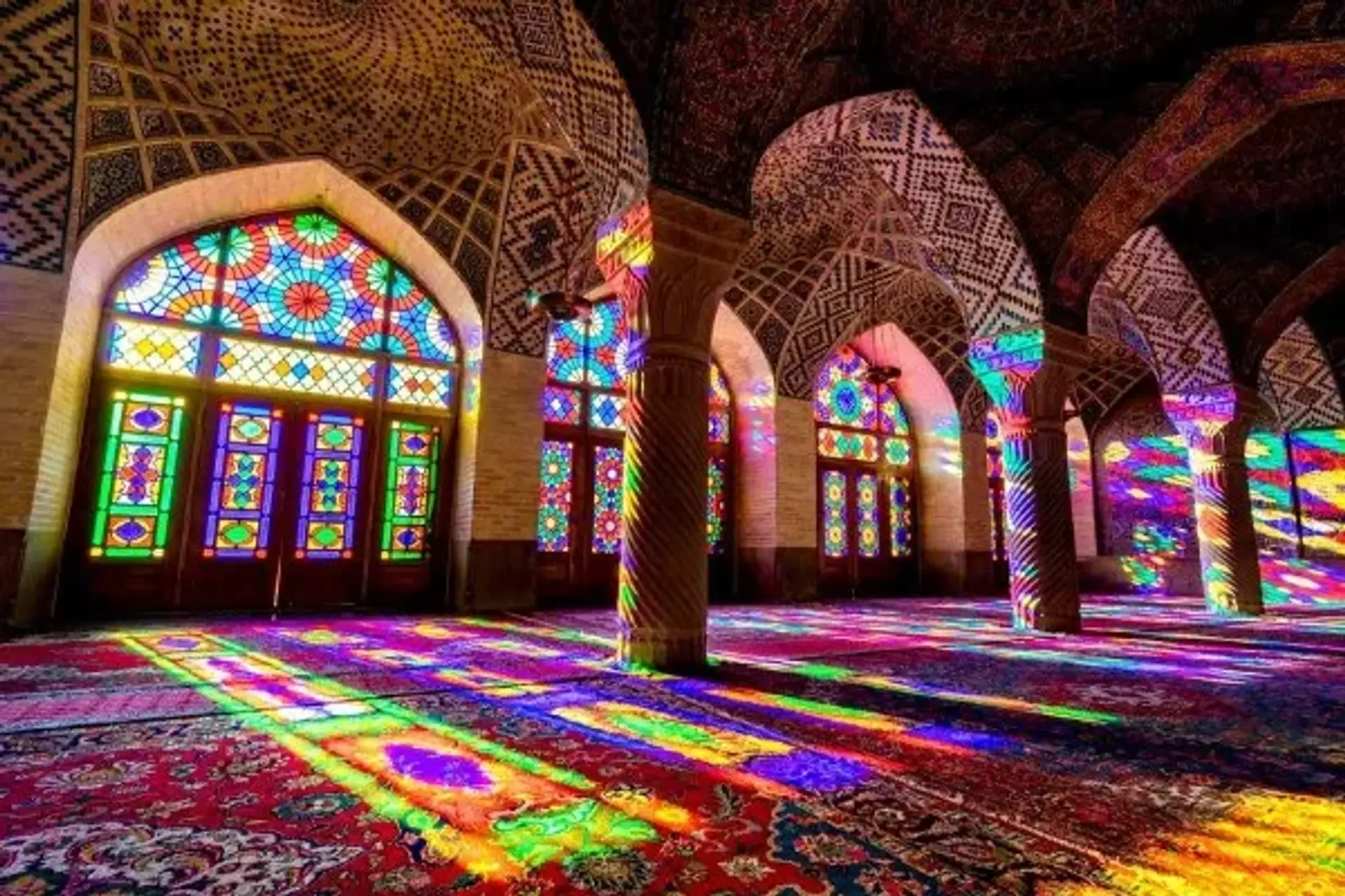 6 راهکار برای سفر ارزان به شیراز