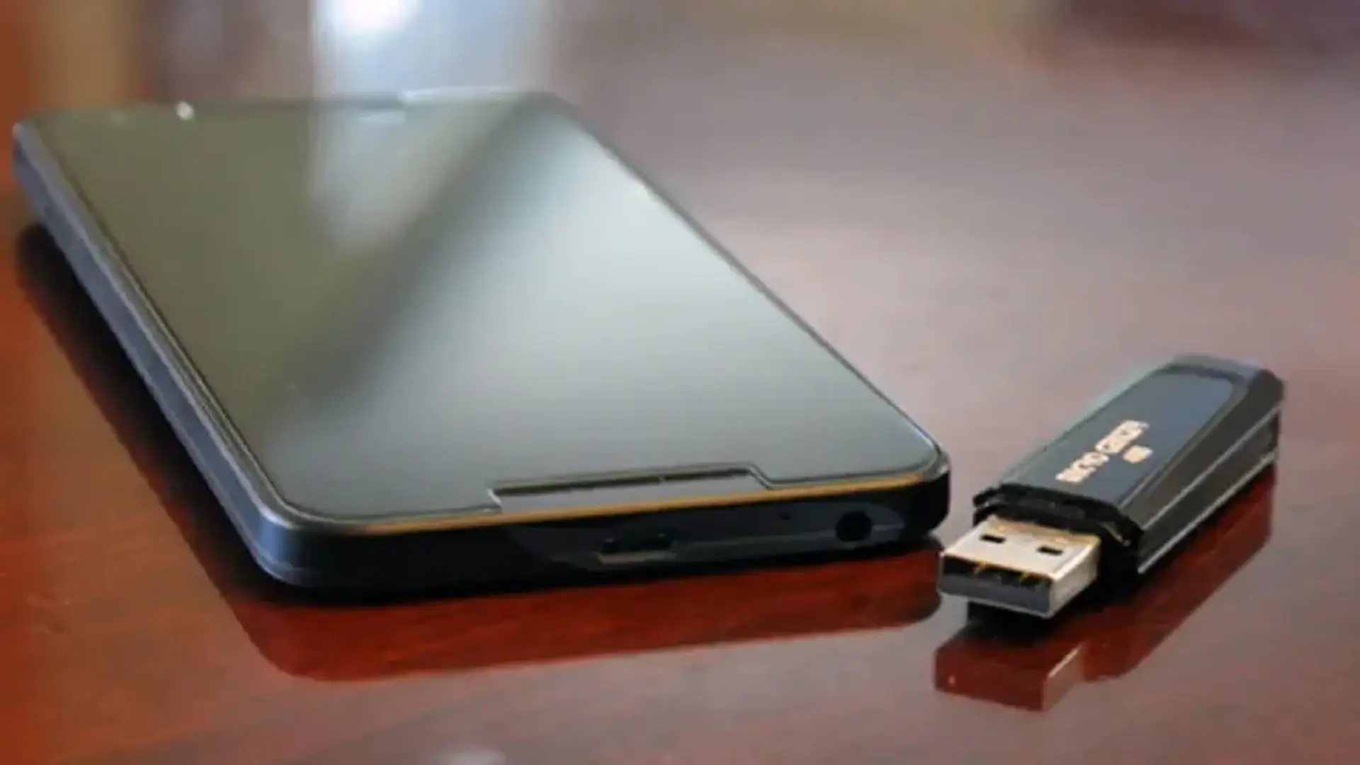 چگونه فایل‌های سنگین را از گوشی به فلش USB انتقال دهیم؟