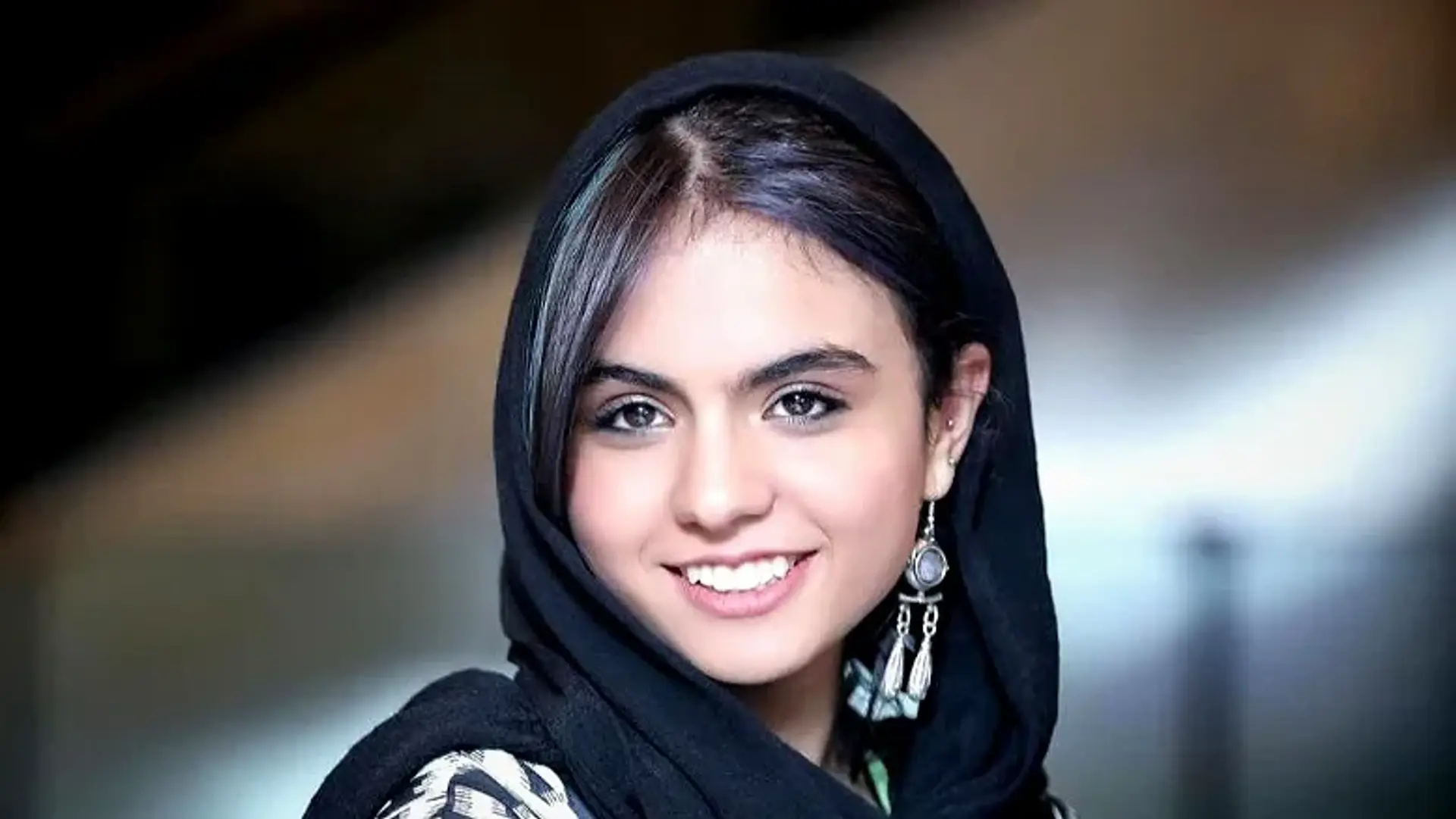 بیوگرافی سارا حاتمی، جوان و موفق!