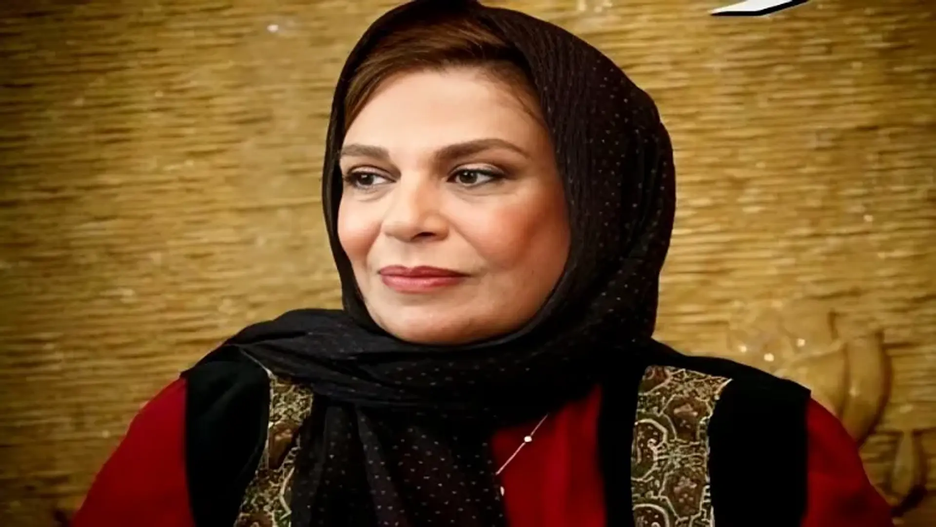 نگاهی بر زندگی هنری و بیوگرافی گوهر خیراندیش