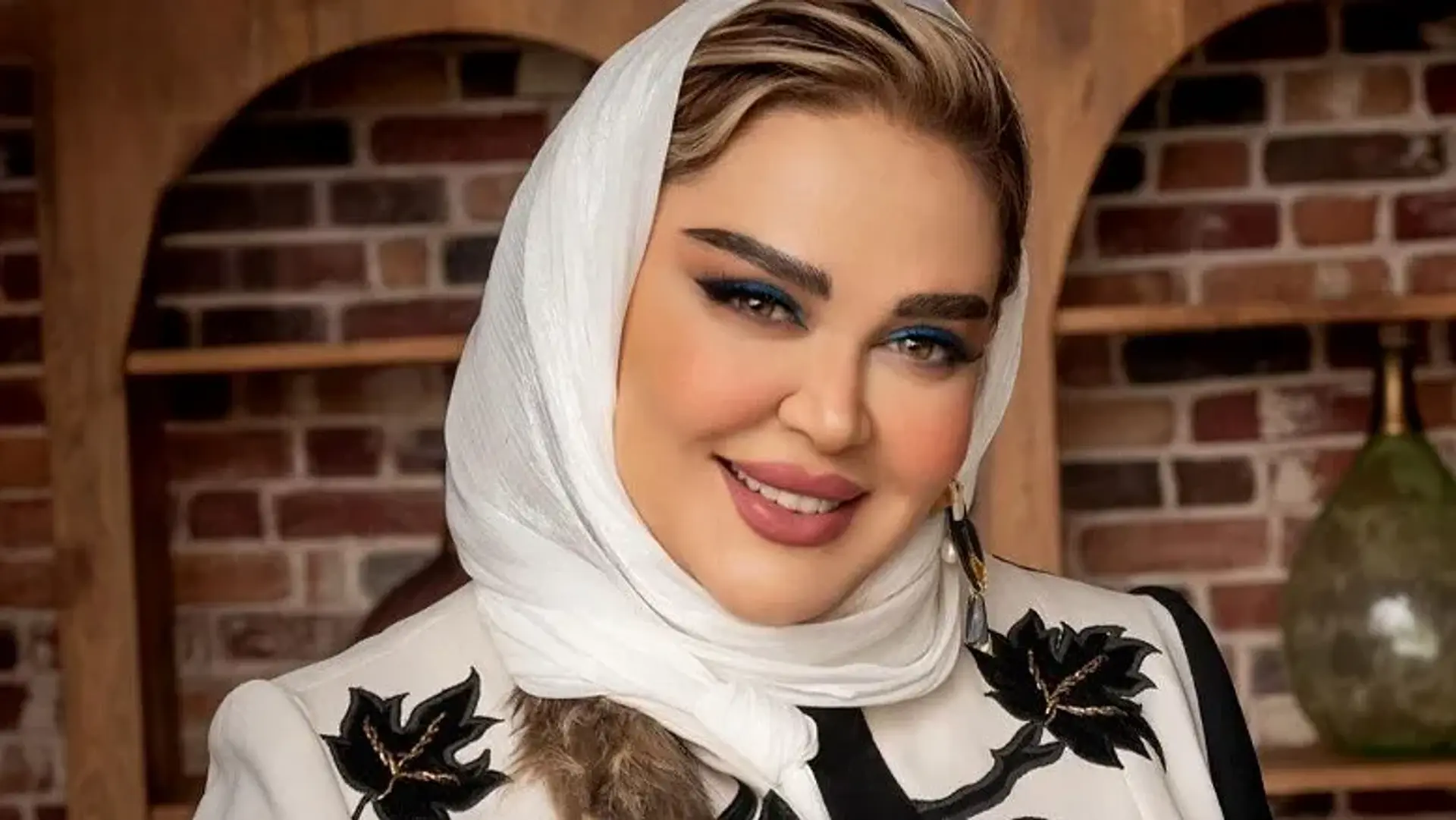 بیوگرافی بهاره رهنما؛ زندگینامه، آثار، حواشی شخصی و حرفه ای او