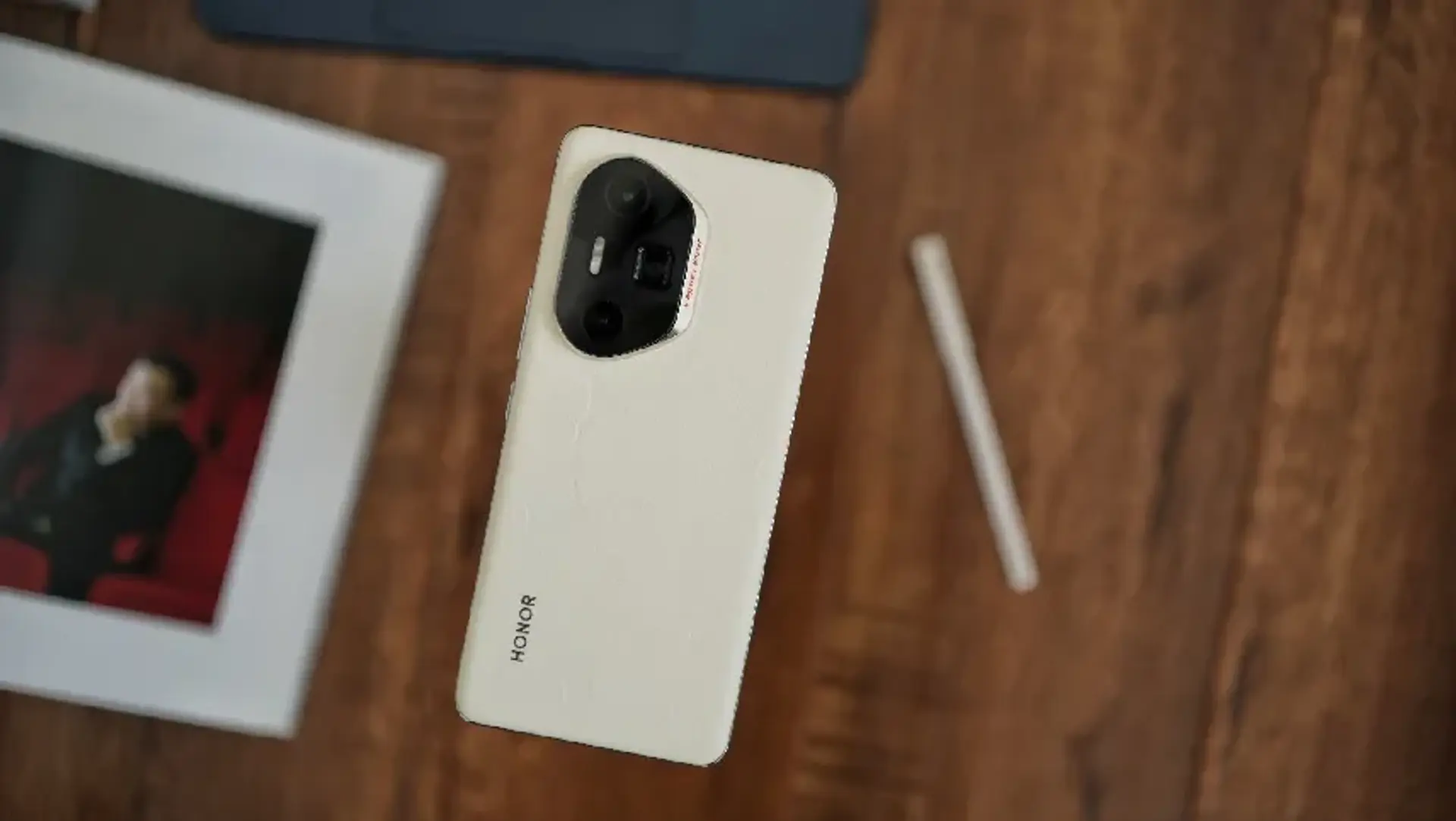 نقد و بررسی گوشی‌های Honor 300 و Pro 300
