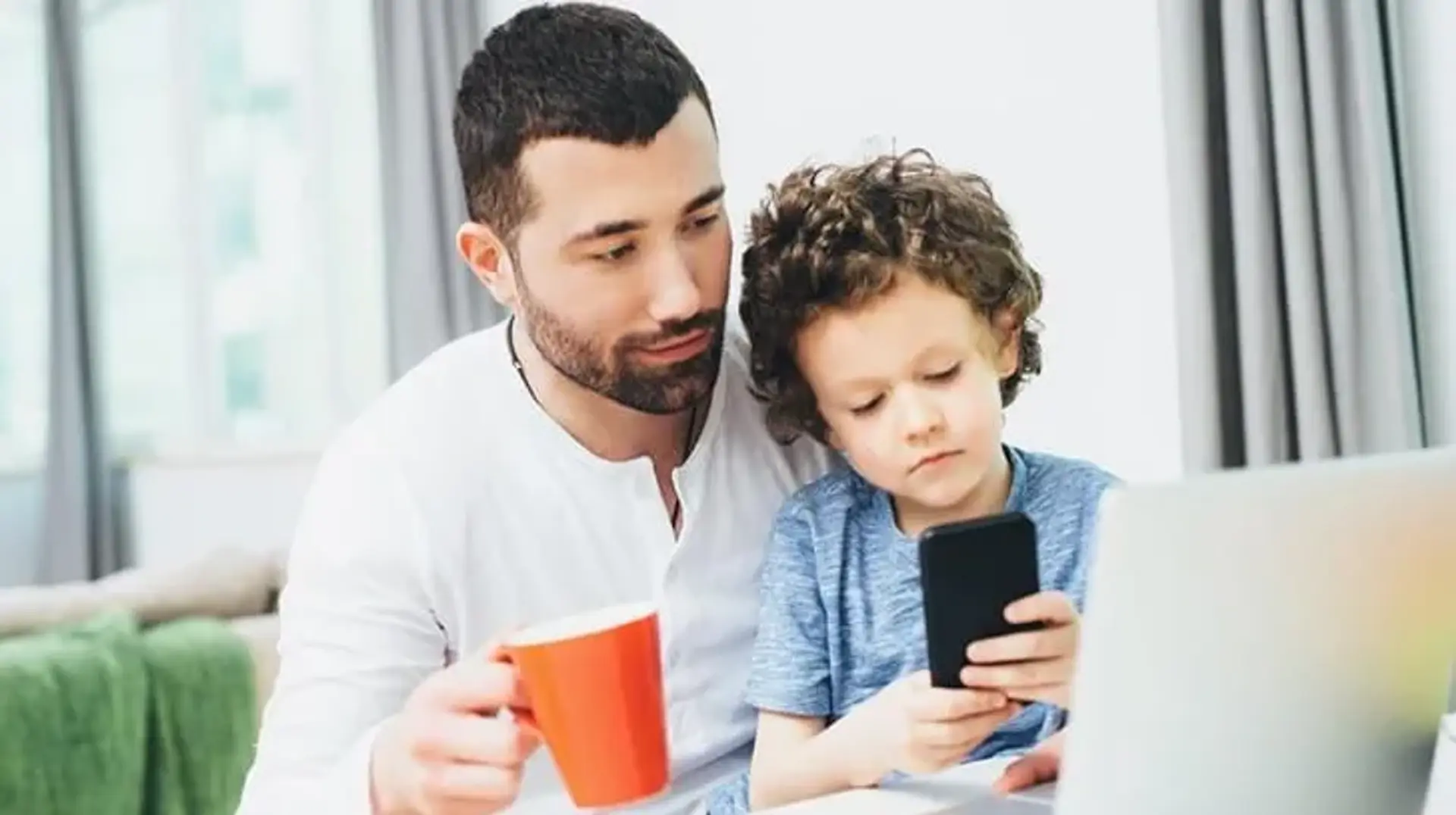 آیفون و آیپد فرزندانمان را چگونه ایمن سازی کنیم ؟  
