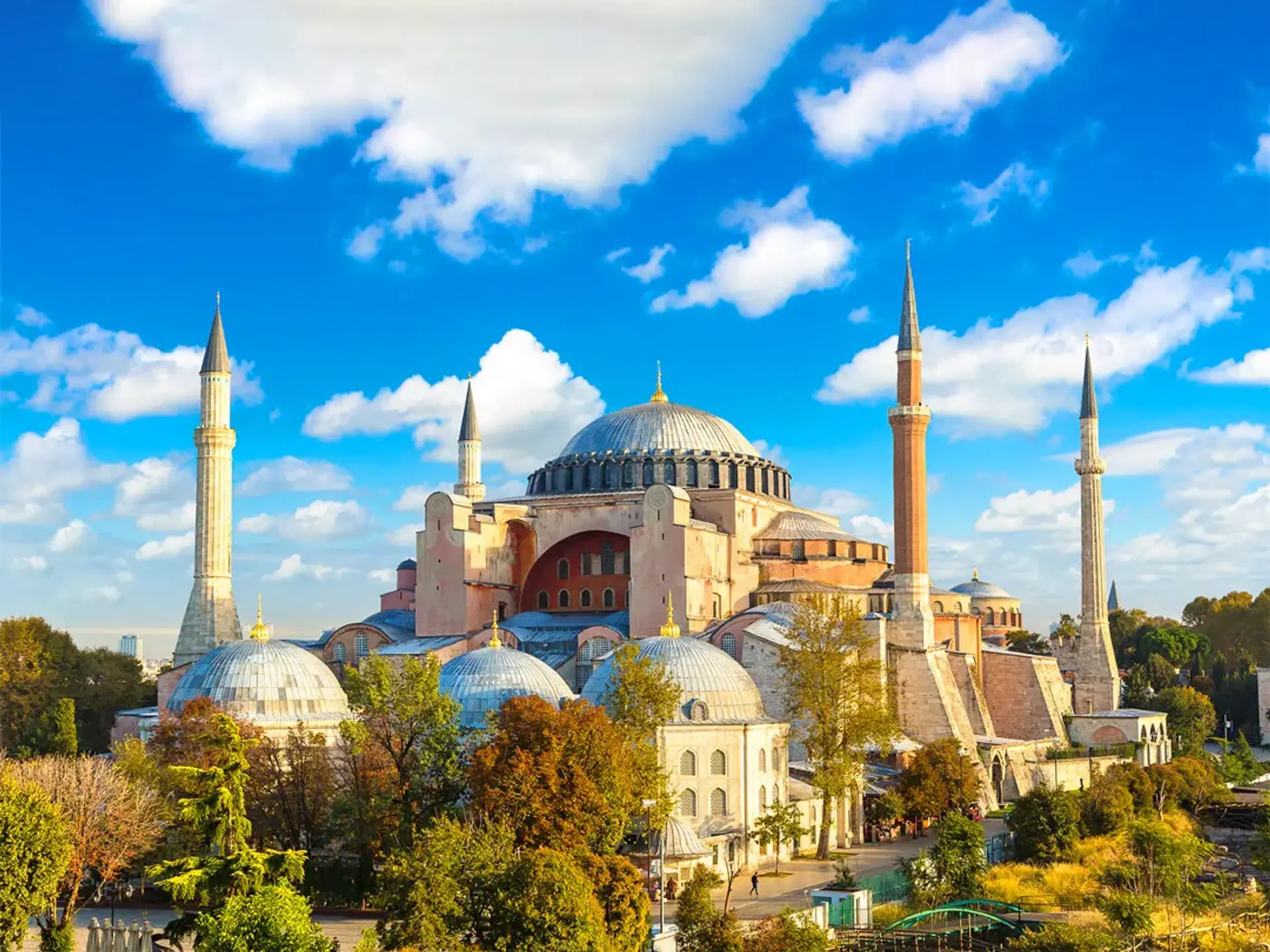 قیمت تور استانبول؛ یک کلیک تا بهترین پیشنهاد سفر