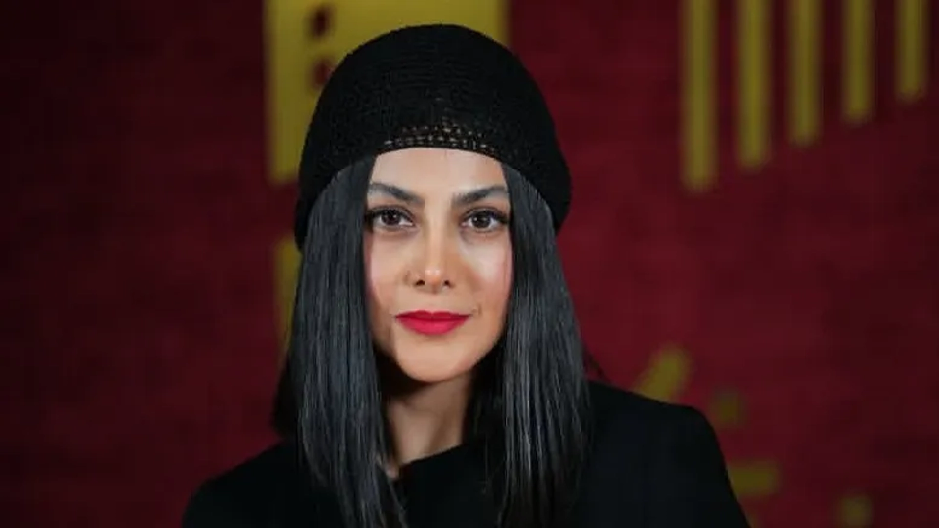 سخنان پرحاشیه آزاده صمدی در روز ملی سینما: سری‌سازی‌های مبتذل جای سینمای اندیشمند را گرفته است!