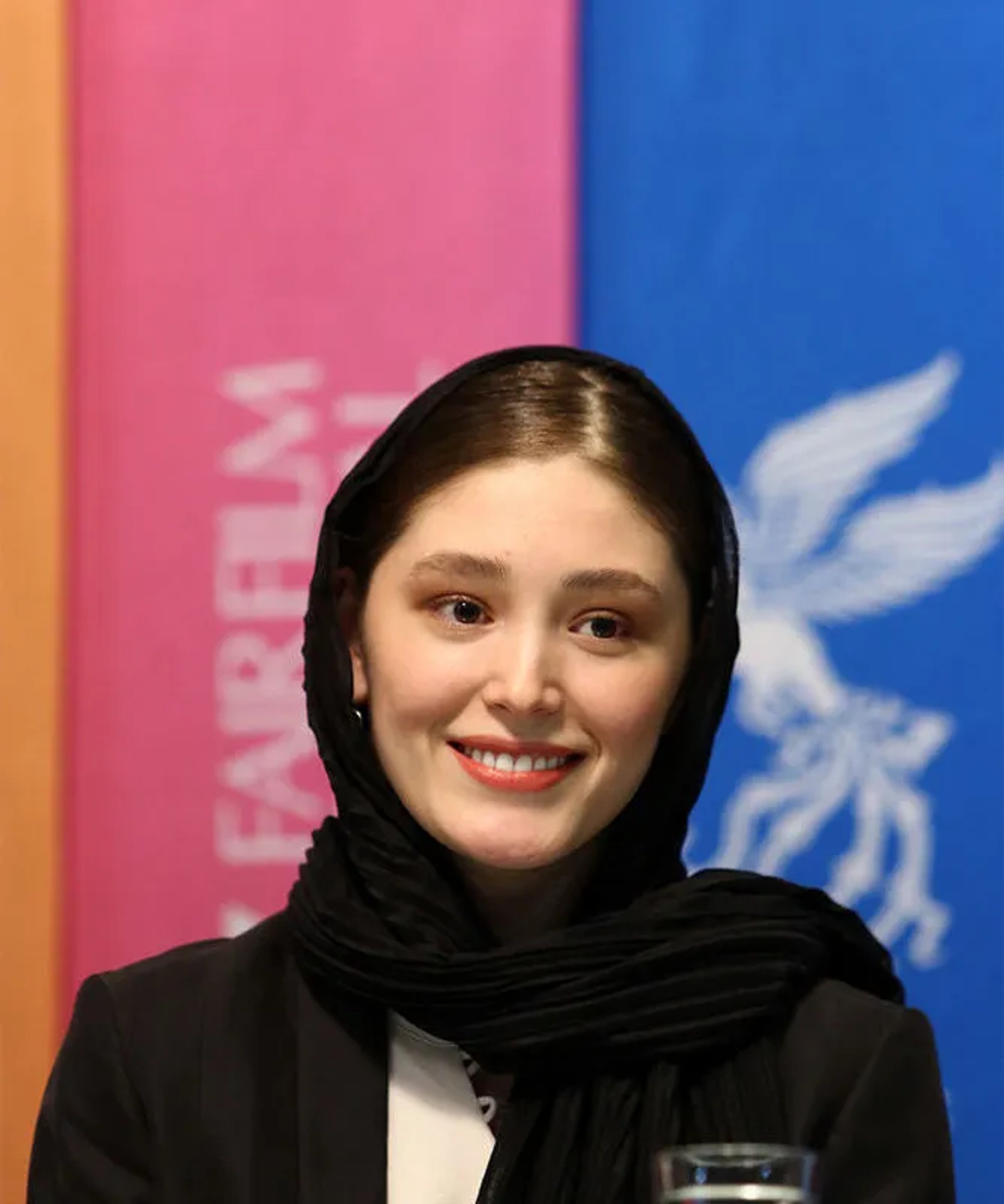 حذف عجیب فرشته حسینی از پخش تلویزیونی «چرا گریه نمی‌کنی»
