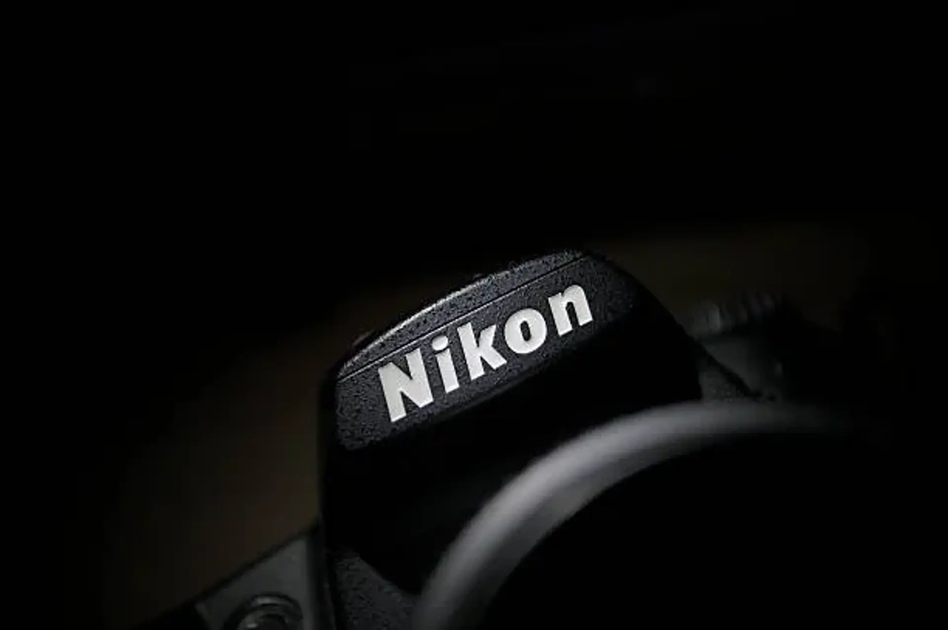 نیکون (Nikon)