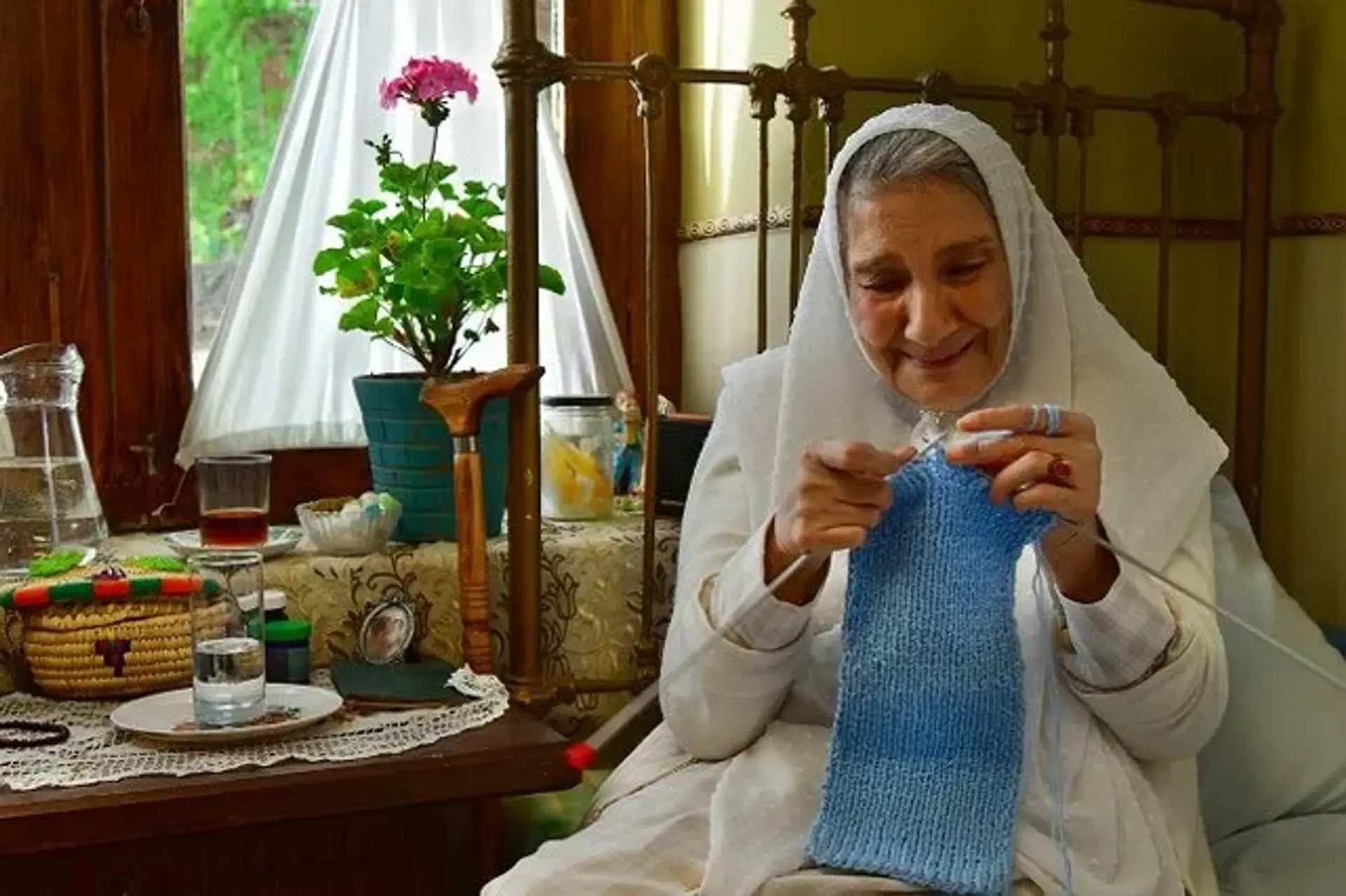 اکران آنلاین فیلم «این جمعیت قابل کنترل» در فیلم‌نت آغاز شد
