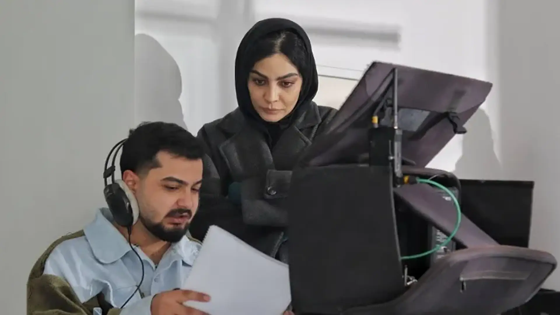 آغاز اکران آنلاین فیلم «آنجا کسی دیوانه نیست» در تماشاخونه