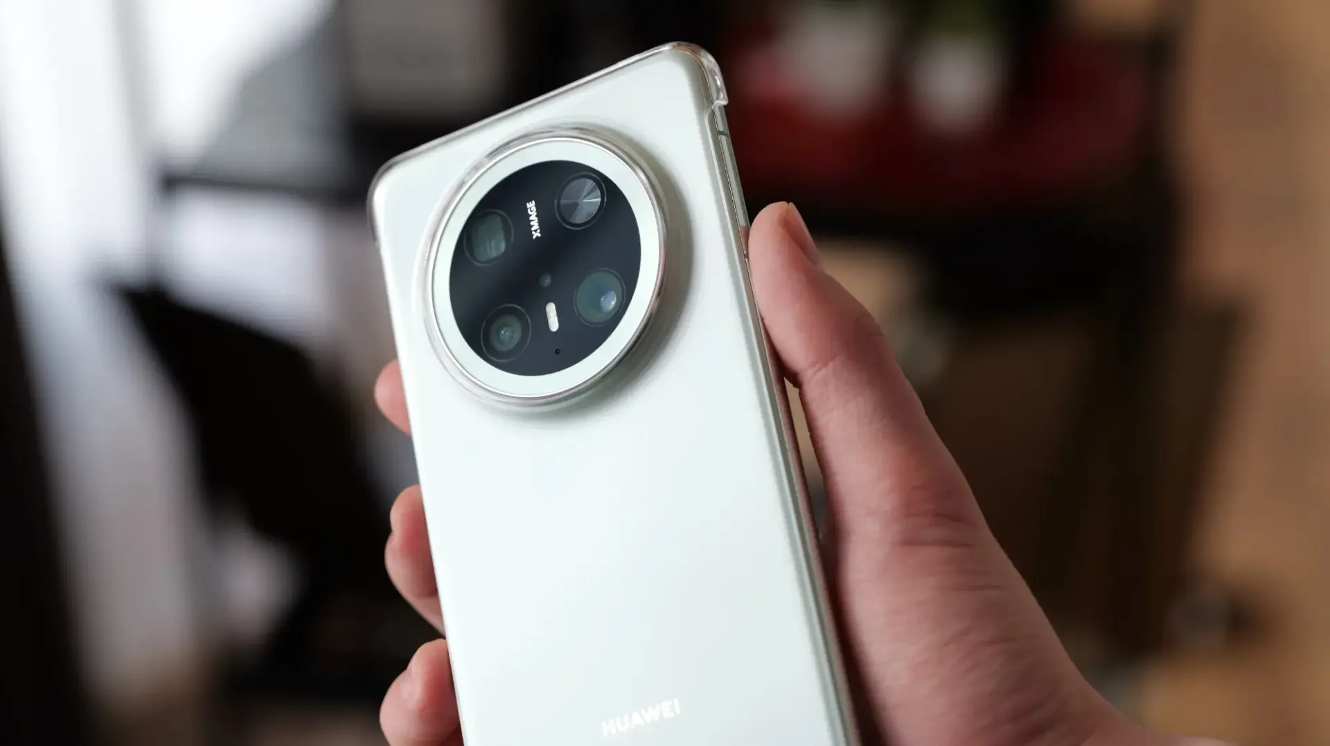 نسخه استاندارد میت 80 با چیپست پرقدرت هواوی عرضه می‌شود