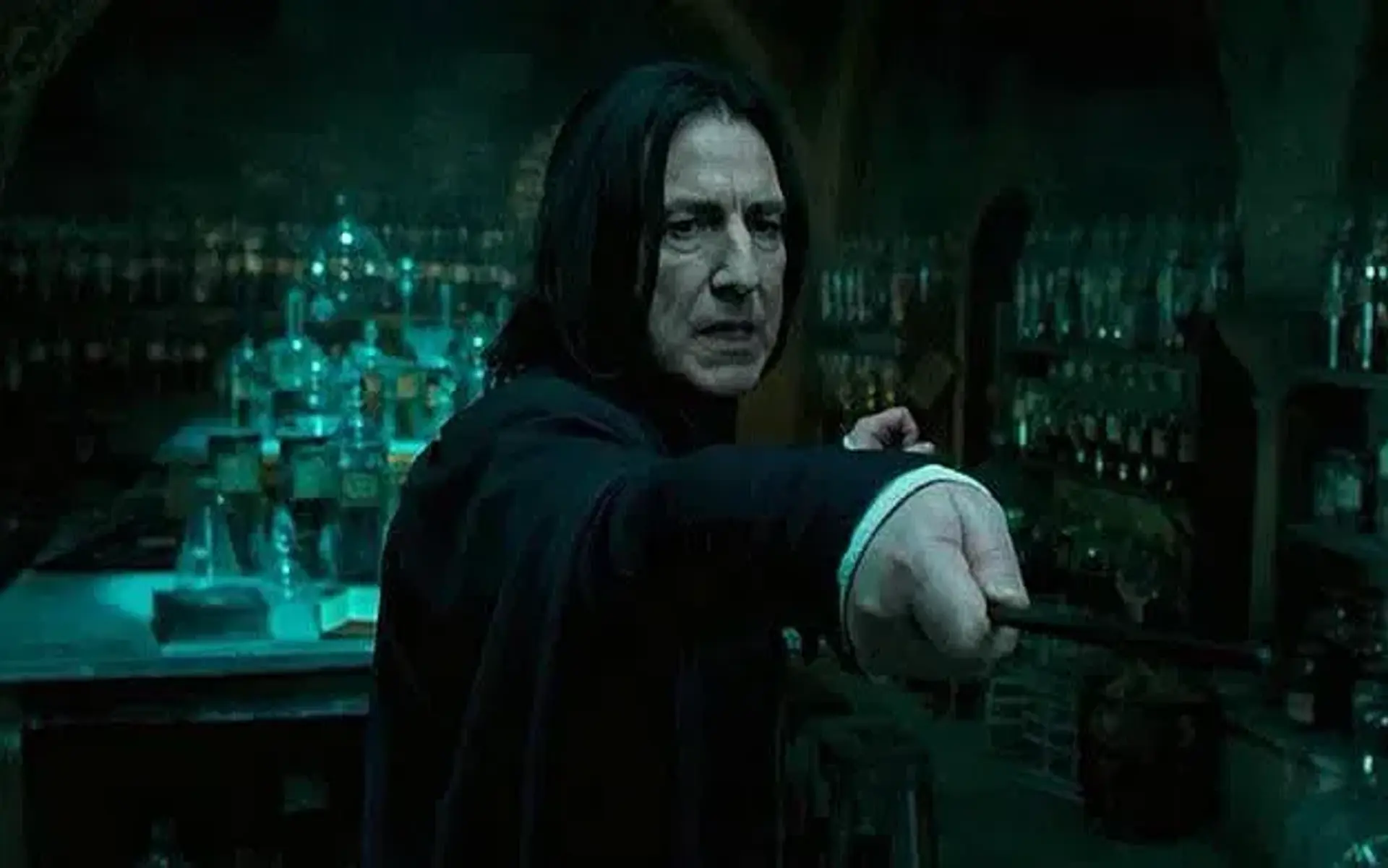 آلن ریکمن؛ معلمی سختگیر در هاگوارتز، مربی دلسوز در پشت صحنه 