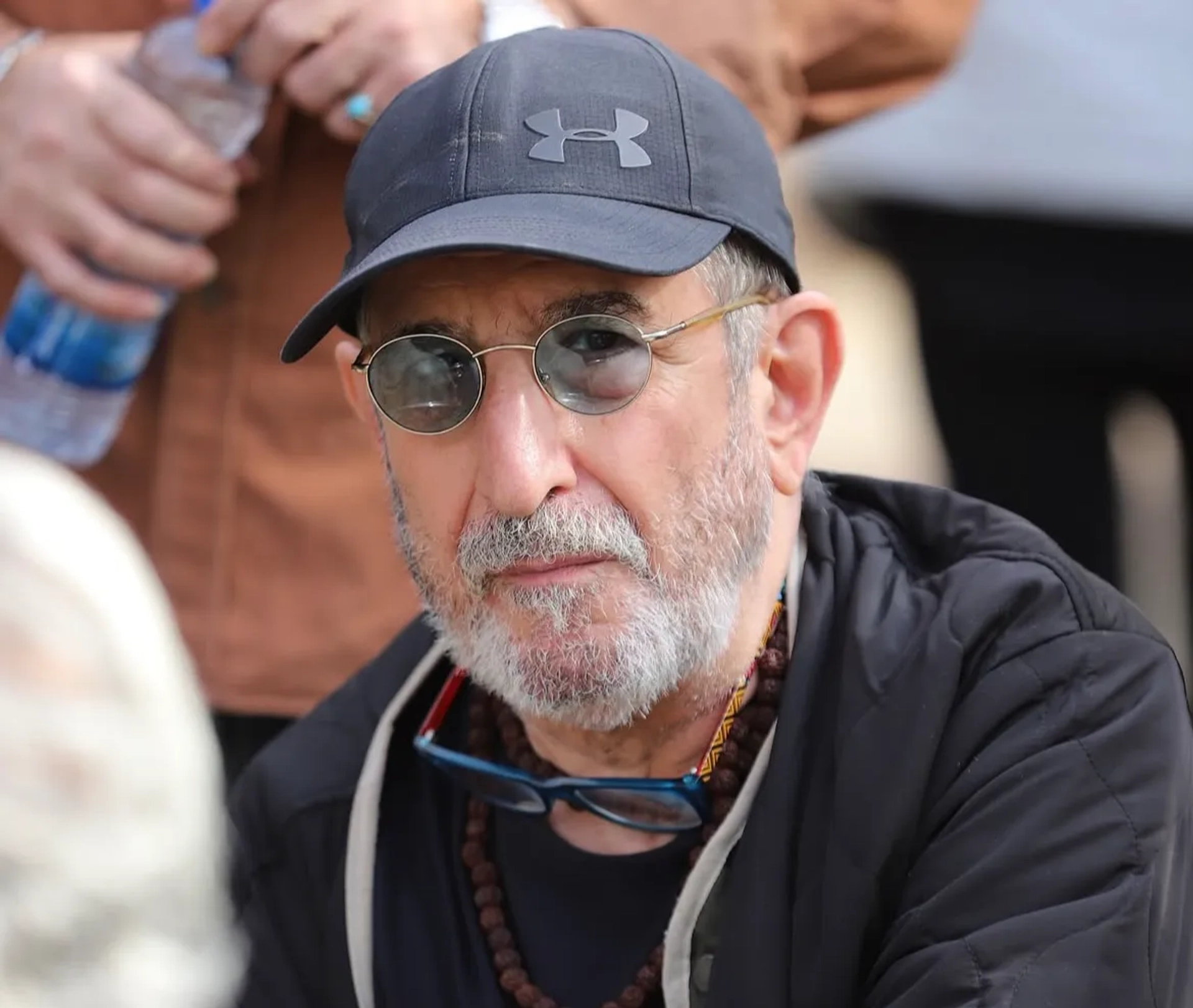 حضور فرهاد آئیش و مائده طهماسبی در مراسم سومین روز درگذشت همایون ارشادی  