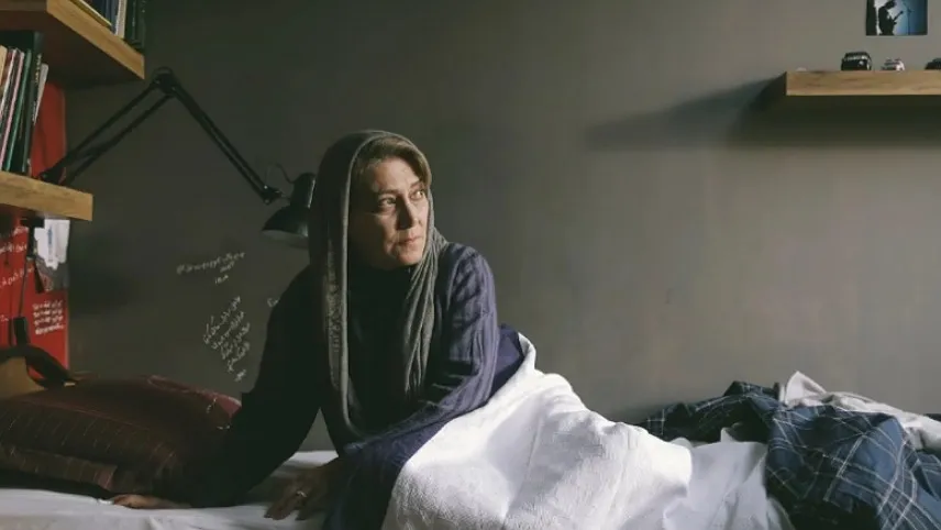 داستان فیلم همسایه شما، زهره