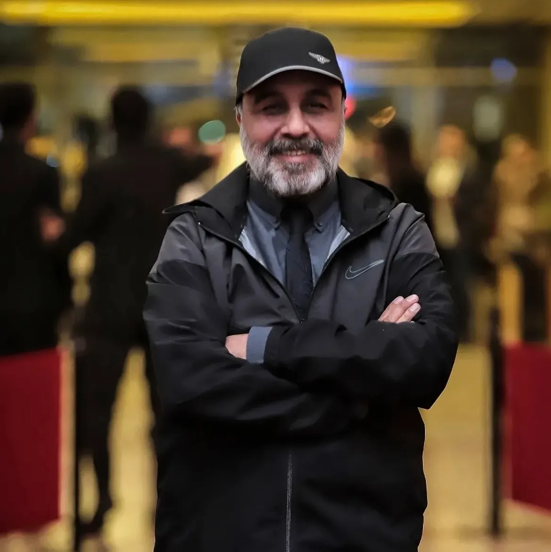 ویدئویی از حضور پرانرژی رضا عطاران در جشنواره ۲۵