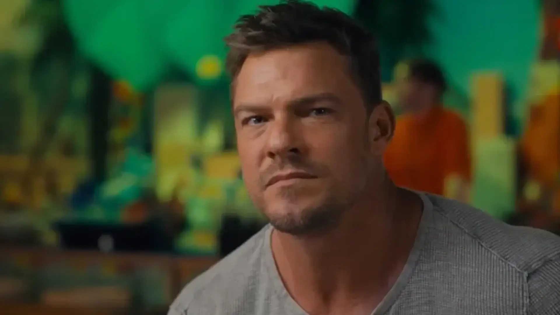 آمازون به دنبال ساخت فرنچایز «قرار بازی»؛ کارگردان از ایده‌های قسمت دوم می‌گوید 