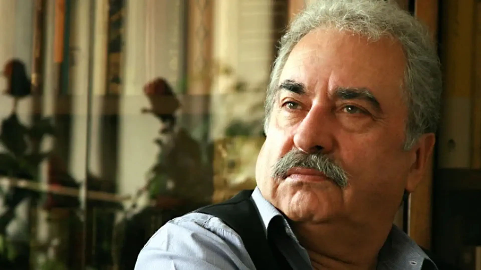 هادی مرزبان در ۸۱ سالگی درگذشت؛ نمایش «پریزاد» ناتمام ماند