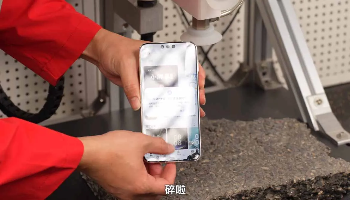 تست سقوط از ارتفاع؛ میت 80 پرو مکس مقابل آیفون 17 و شیائومی 17