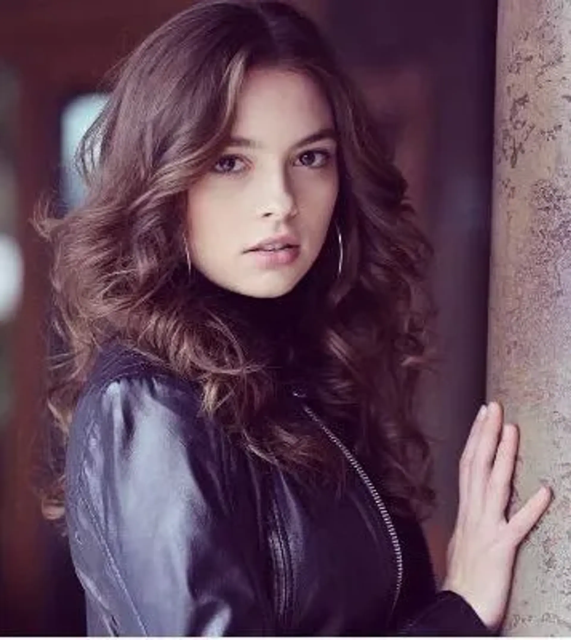 چند عکس جذاب از ملیس سزن، بازیگر زیبای ترک ببینید! 2