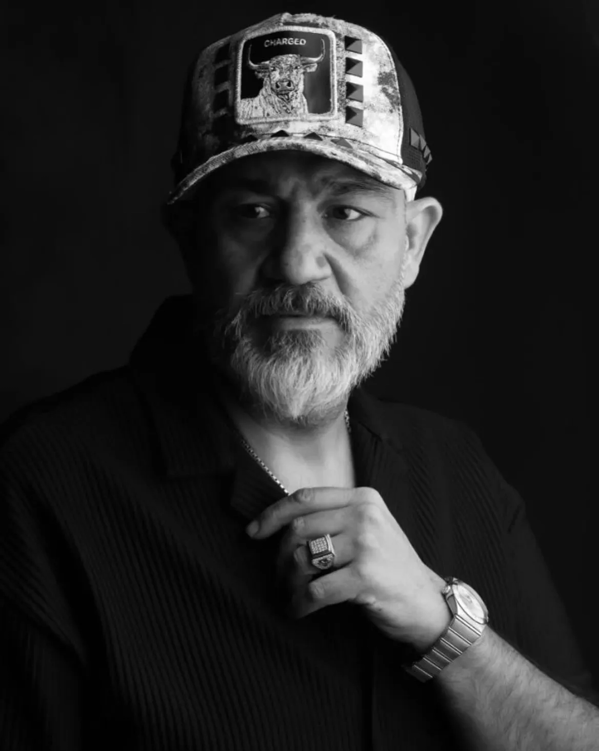 ببینید: عذرخواهی مهران غفوریان بخاطر توهین به نماد‌های ملی در «بازمانده»