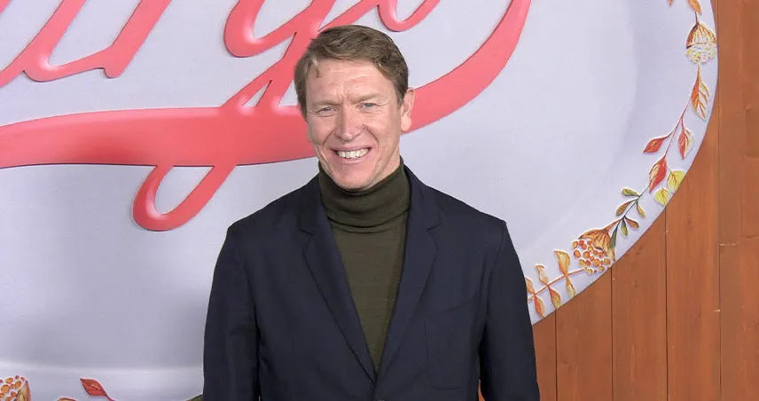 هنرپیشه های فیلم موجودی با پر