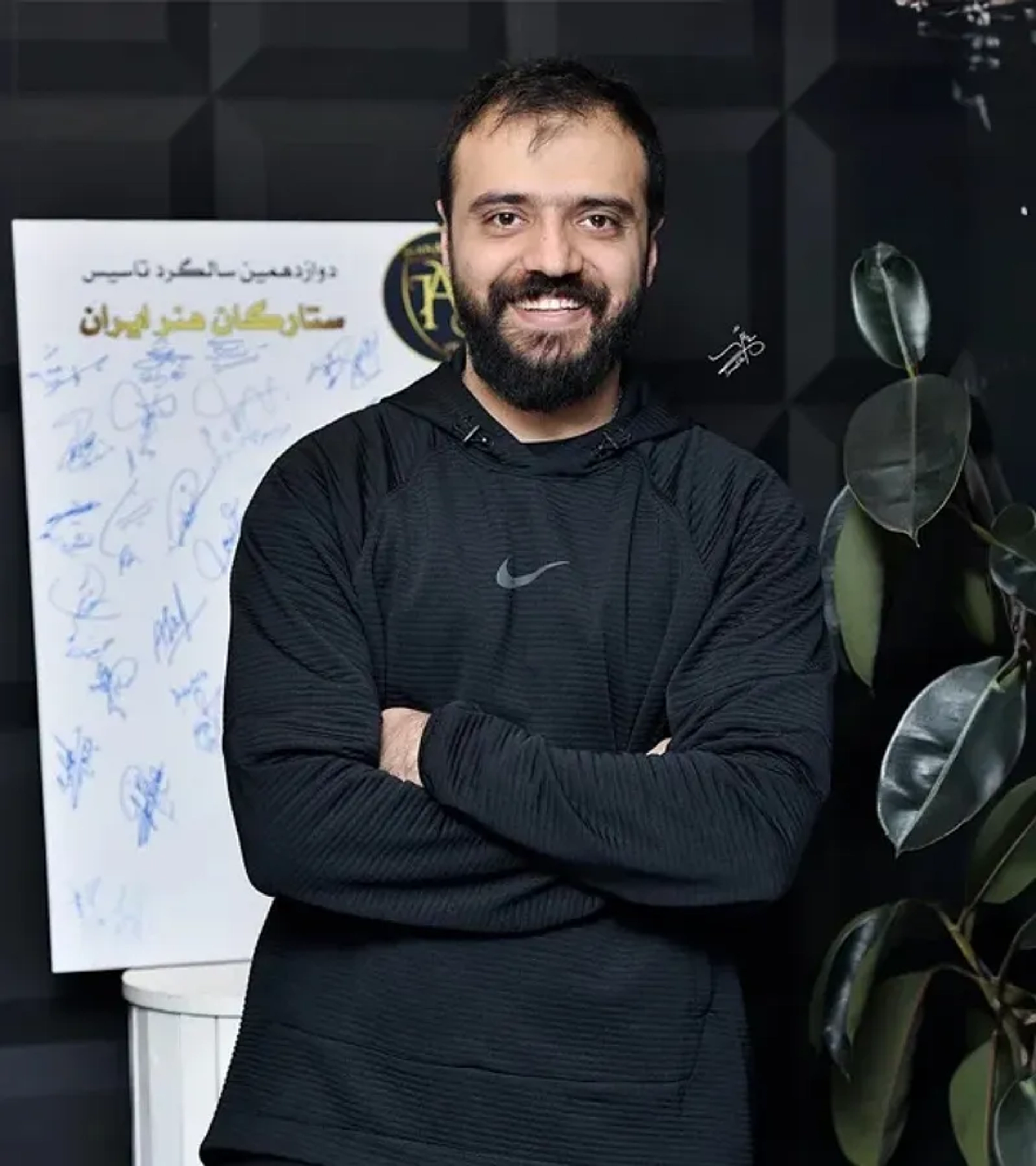 کاسه صبر ابوطالب حسینی لبریز شد؛ واکنش جنجالی او به صحبت‌های خداداد عزیزی