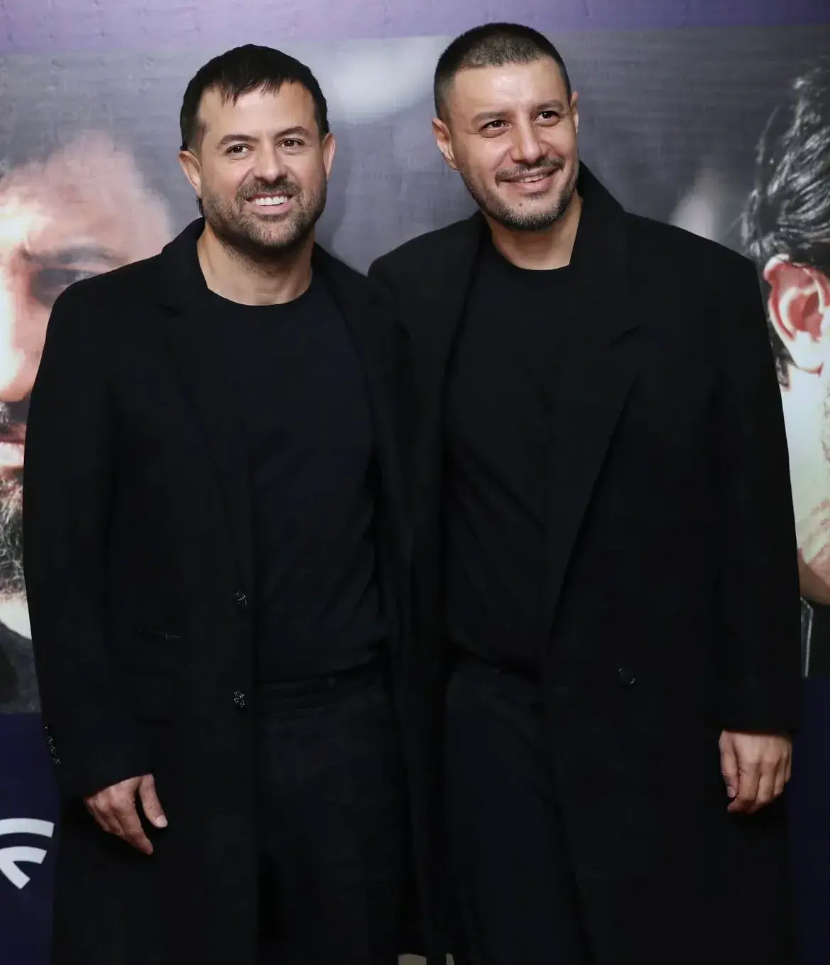 هومن سیدی و جواد عزتی با استایل مشابه در اکران مردمی سریال «وحشی» 1