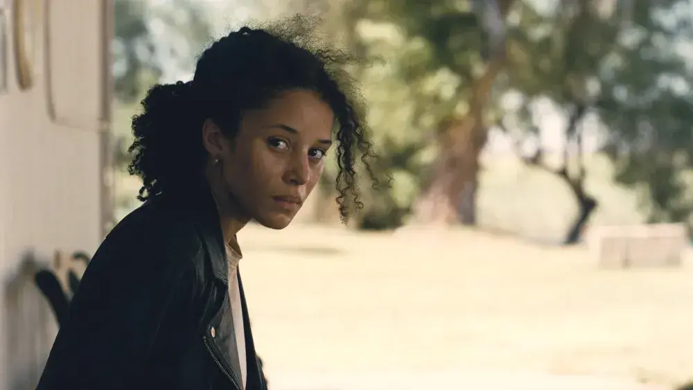 درخشش زنان در سایه وحشت: تسا تامپسون و چیس اینفینیتی ستارگان دیگر شب منتقدان 