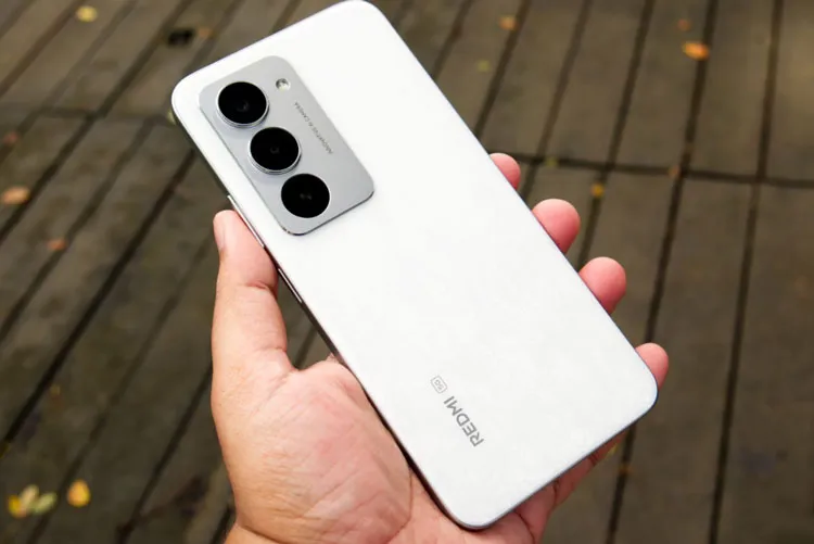 جدیدترین گوشی ارزان با قیمت رقابتی: Redmi 15