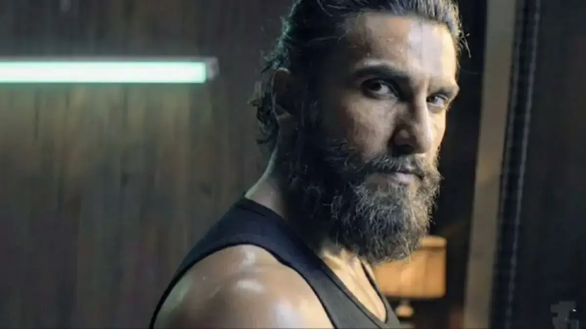 فیلم هندی استوار؛ تولد یک جهان جاسوسی خشن و بی‌رحم