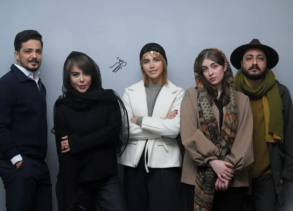 آلبوم تصاویر بازیگران نمایش جشن با حضور الهام اخوان و الیکا ناصری 2