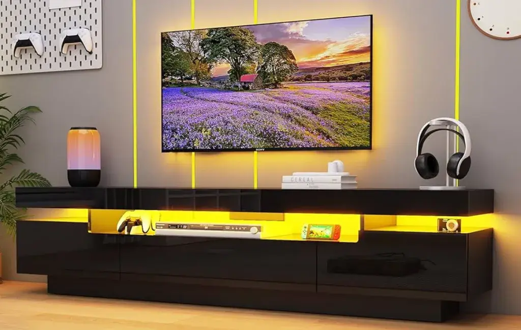 جدیدترین میز تلویزیون برای خانه‌های ایرانی؛ ترکیب زیبایی و کاربرد