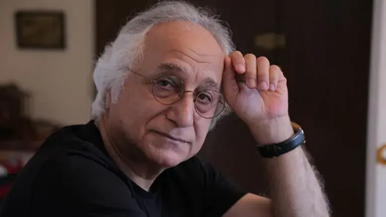 محمد شمس لنگرودی شاعر معروف با فیلم «دکه» به نقش اول سینما رسید