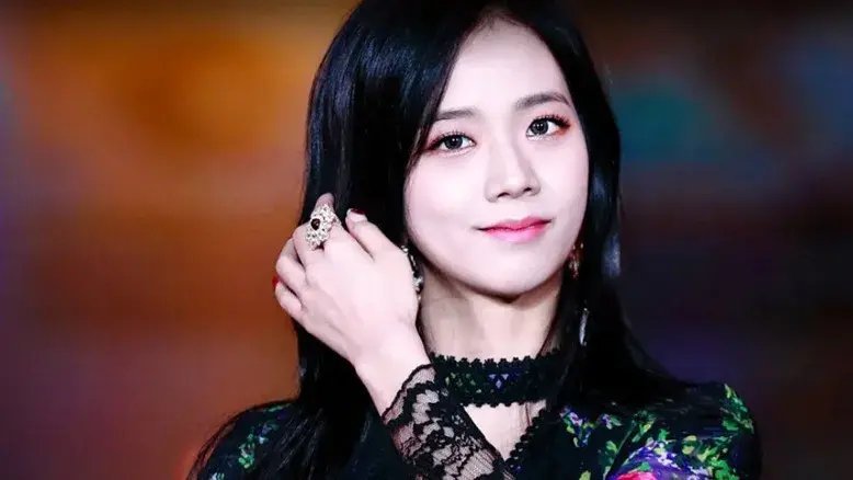 آلبوم تصاویر زیبای جیسو، عضو گروه بلک پینک، به مناسبت تولد ۳۱ سالگی او 1