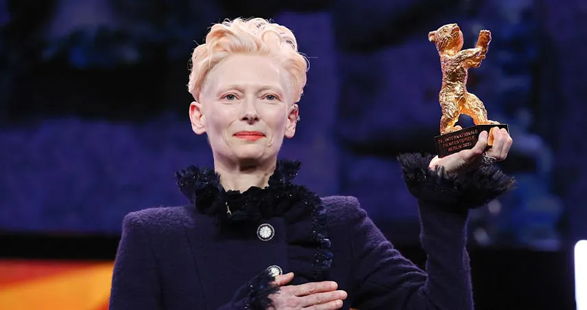 تاریخ اکران فیلم سینمایی تصنیف یک بازیکن کوچک