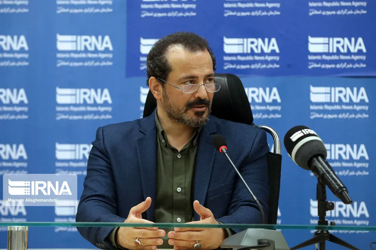 عباس موزون از دلایل توقف برنامه زندگی پس از زندگی میگوید