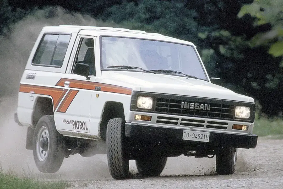 بازگشت به عصر مکانیک؛ چرا خودروهای فاقد ECU و سنسور در بحران‌ها پادشاهی می‌کنند؟