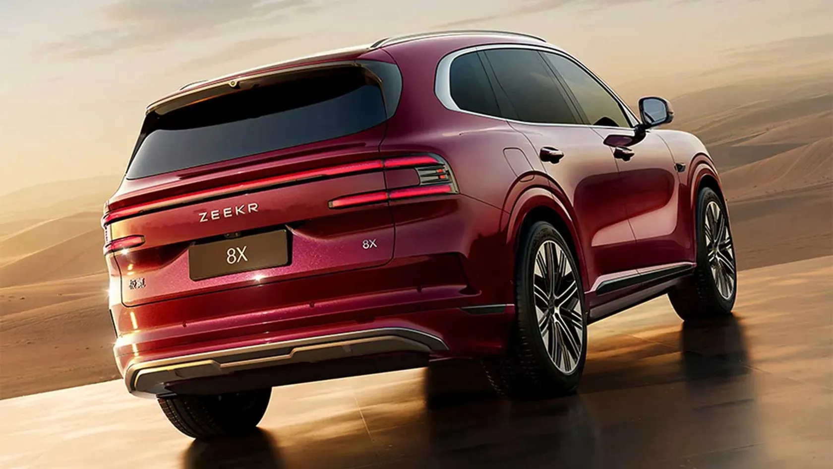 زیکر 8X معرفی شد؛ شاسی‌بلند لوکس جیلی با قدرت ۱۳۸۰ اسب بخار