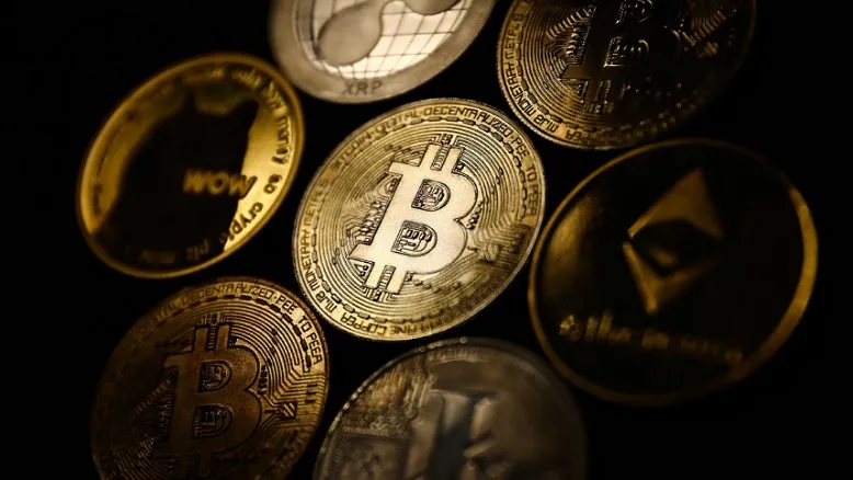 بازار ارز دیجیتال امروز ۹ بهمن ۱۴۰۴: بیت کوین کاهش ۳.۷۵ درصدی را تجربه کرد