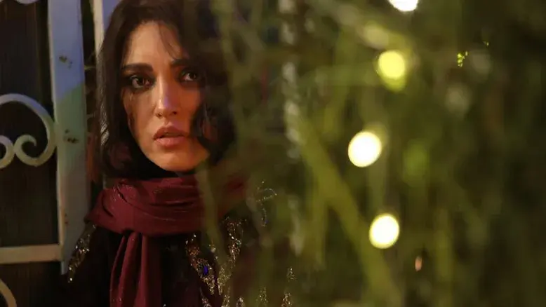 اولین تصویر بهنوش طباطبایی در «گیس» منتشر شد | فیلم جنجالی جشنواره فجر ۴۴